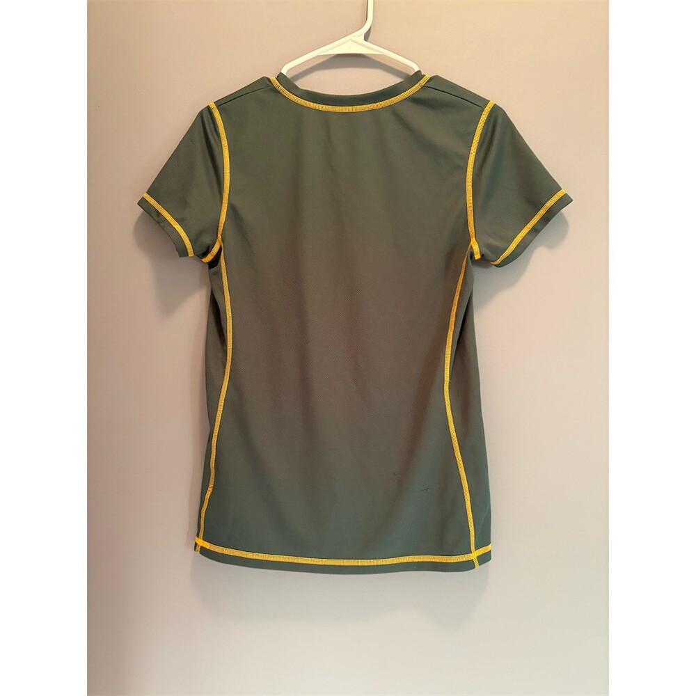 Nike Green Bay Packers Womens V-Neck Athletic Tee Shirt Green Size M NFL - Picture 2 of 7